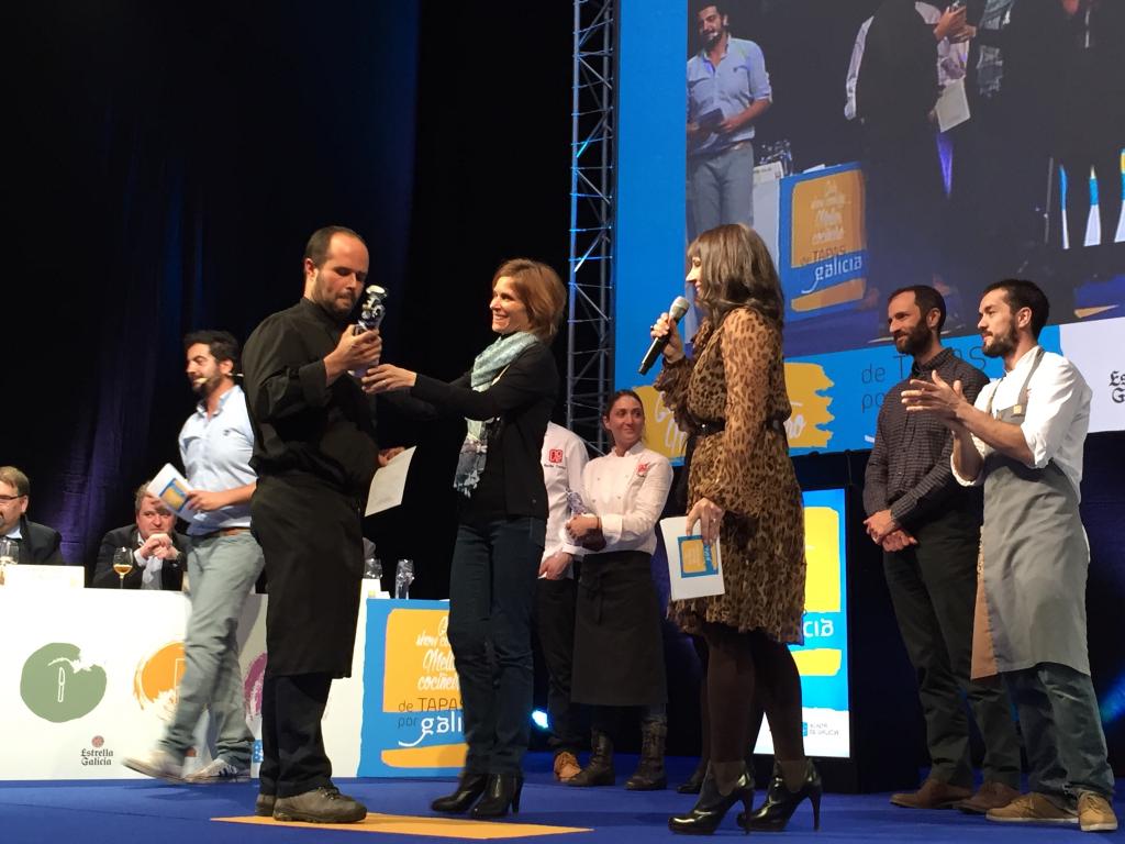 Nava Castro entrega o premio Mellor Cociñeiro de Tapas por Galicia